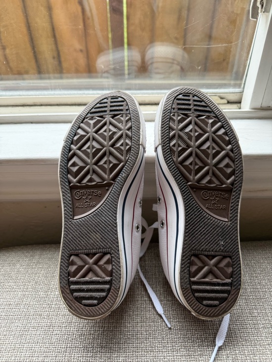 Converse Kids White Low-Top Sneakers with Red Trim - Picture 3 of 6